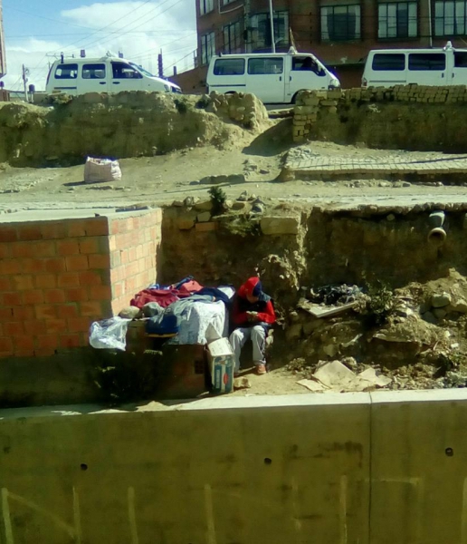 La triste realidad de niños en El Alto